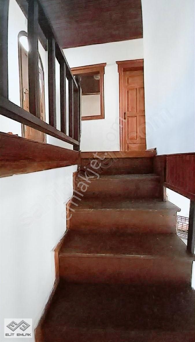 Altınoluk Köyü Satılık Tarihi Müstakil Taş Ev - Görsel 15