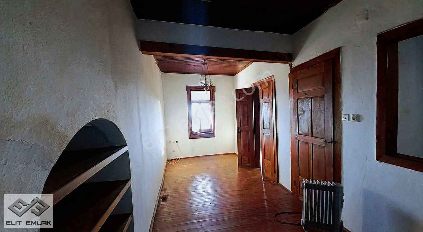 Altınoluk Köyü Satılık Tarihi Müstakil Taş Ev - Görsel 26