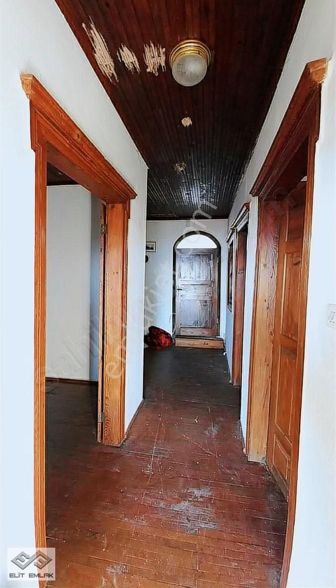 Altınoluk Köyü Satılık Tarihi Müstakil Taş Ev - Görsel 2