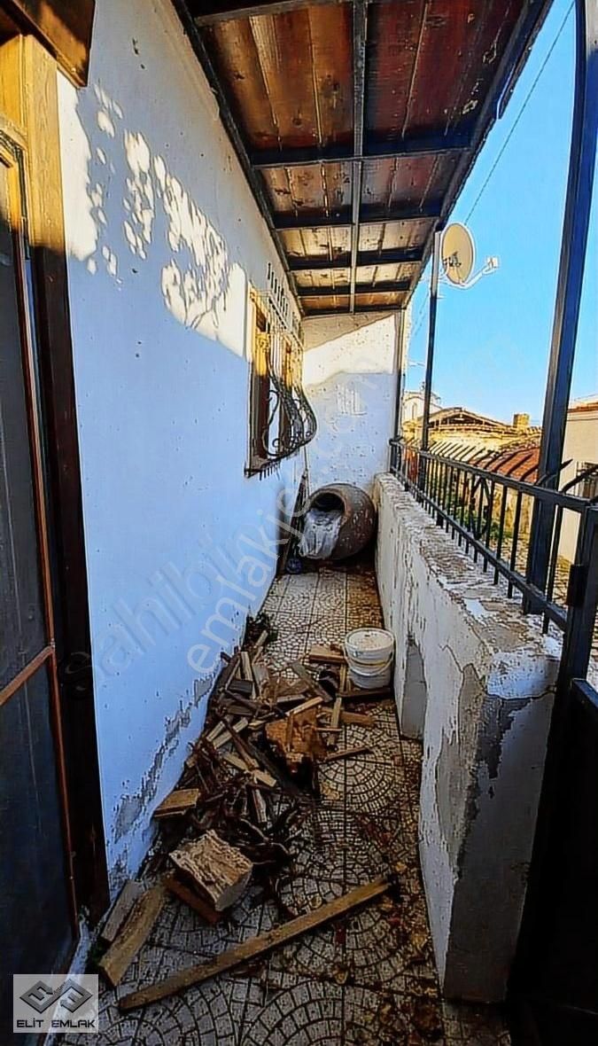 Altınoluk Köyü Satılık Tarihi Müstakil Taş Ev - Görsel 4