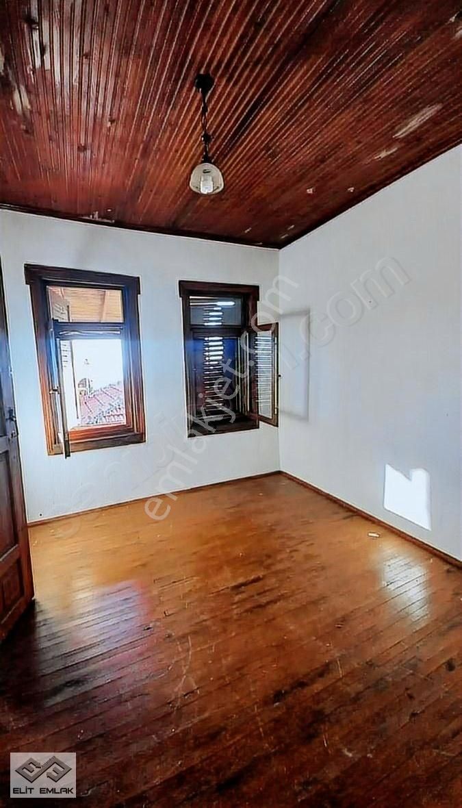 Altınoluk Köyü Satılık Tarihi Müstakil Taş Ev - Görsel 24