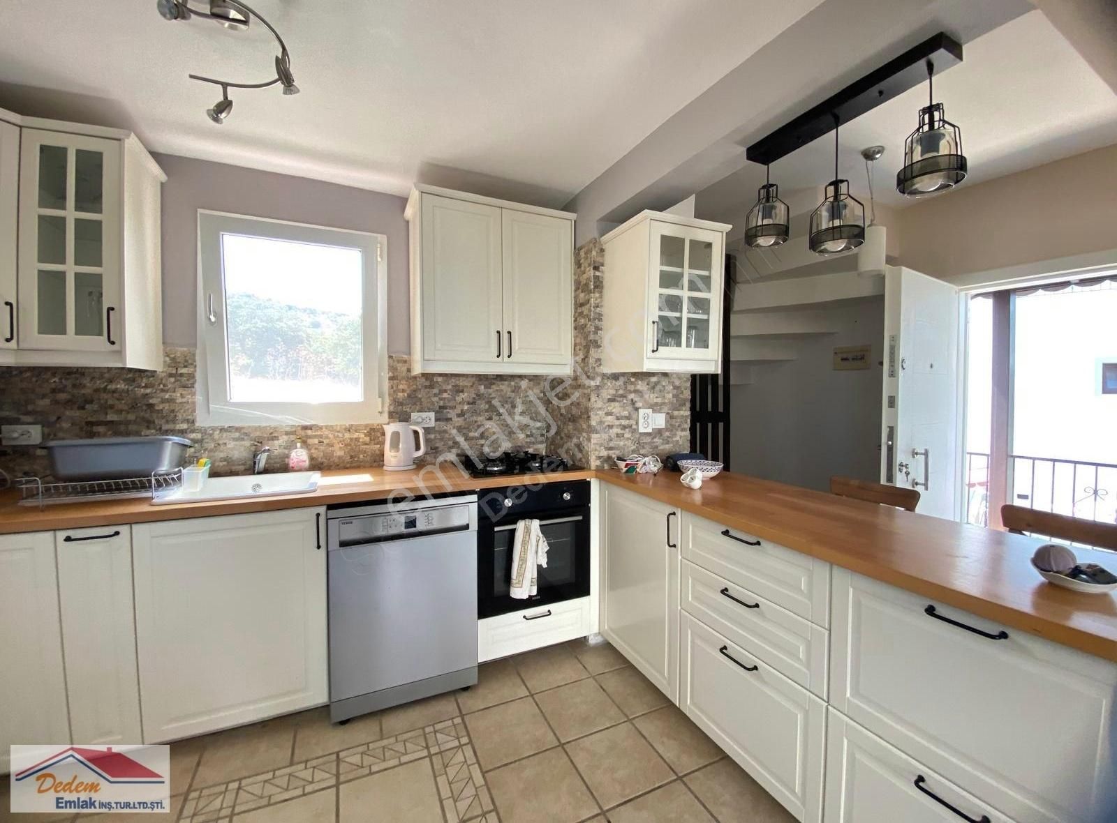 Fırsat ! Küçükbük Koyunda Site İçerisinde 5+1 Müstakil Villa - Görsel 2