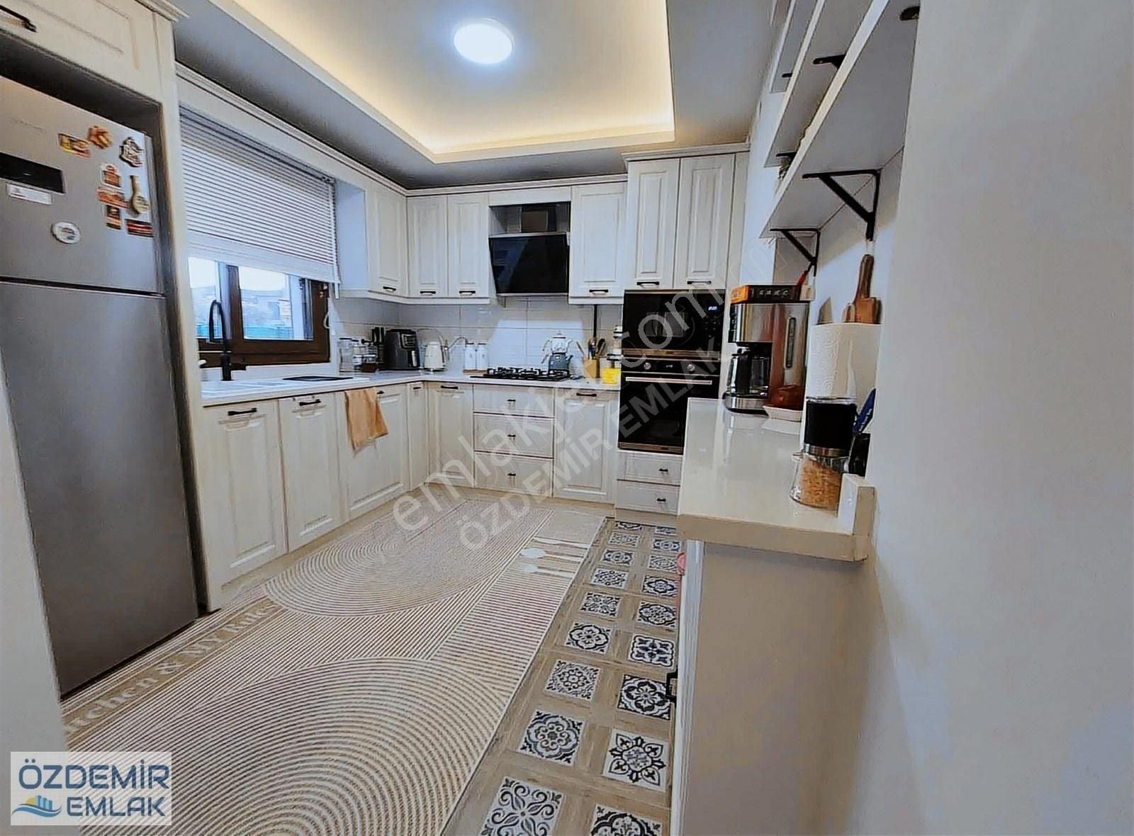 Kış Bahçeli Mustakil Havuzlu Kapalı Mutfak Doğalgazlı 3+1 Villa - Görsel 9
