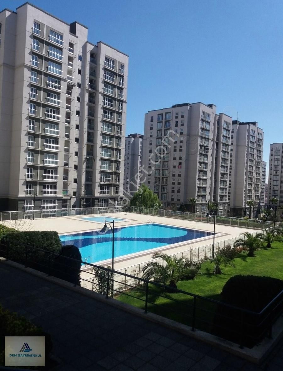 Avrupa Konutları Tem Sitesinde Büyük Tip Satılık 1+1 Daire