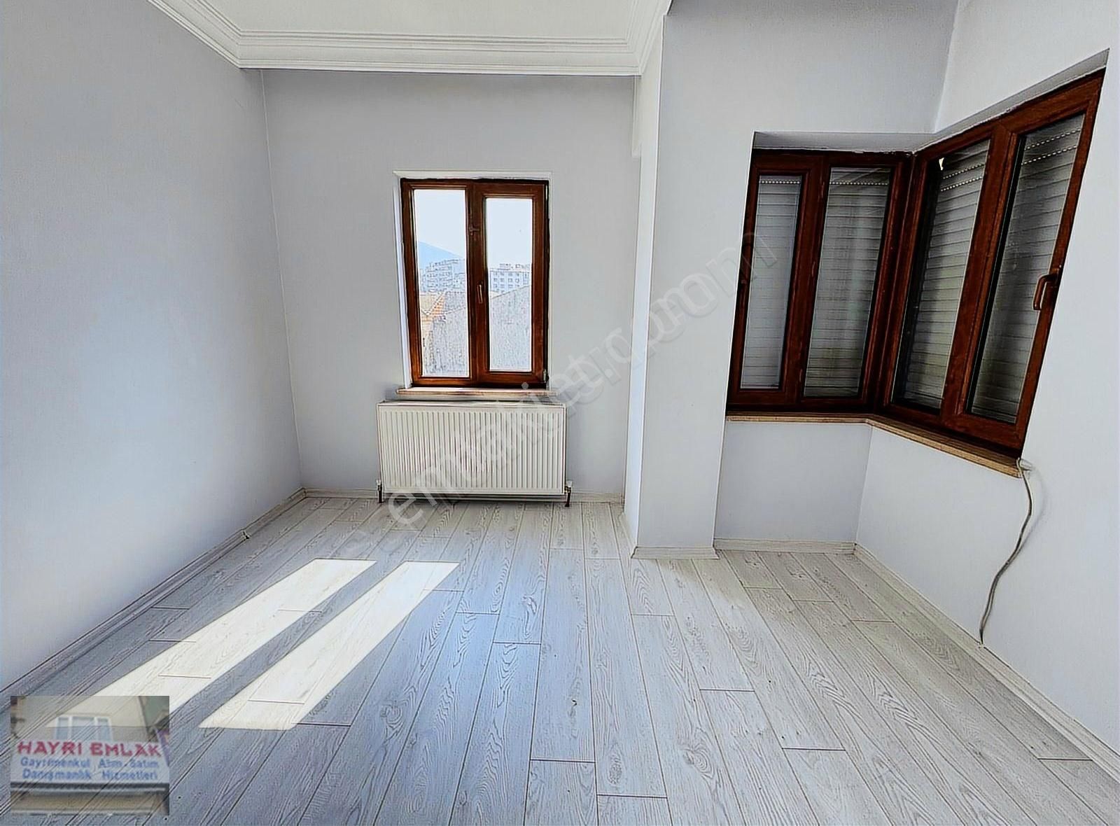 Gemlik Sahilde Lebiderya Manzaralı 4+1 Satılık Daire - Görsel 6