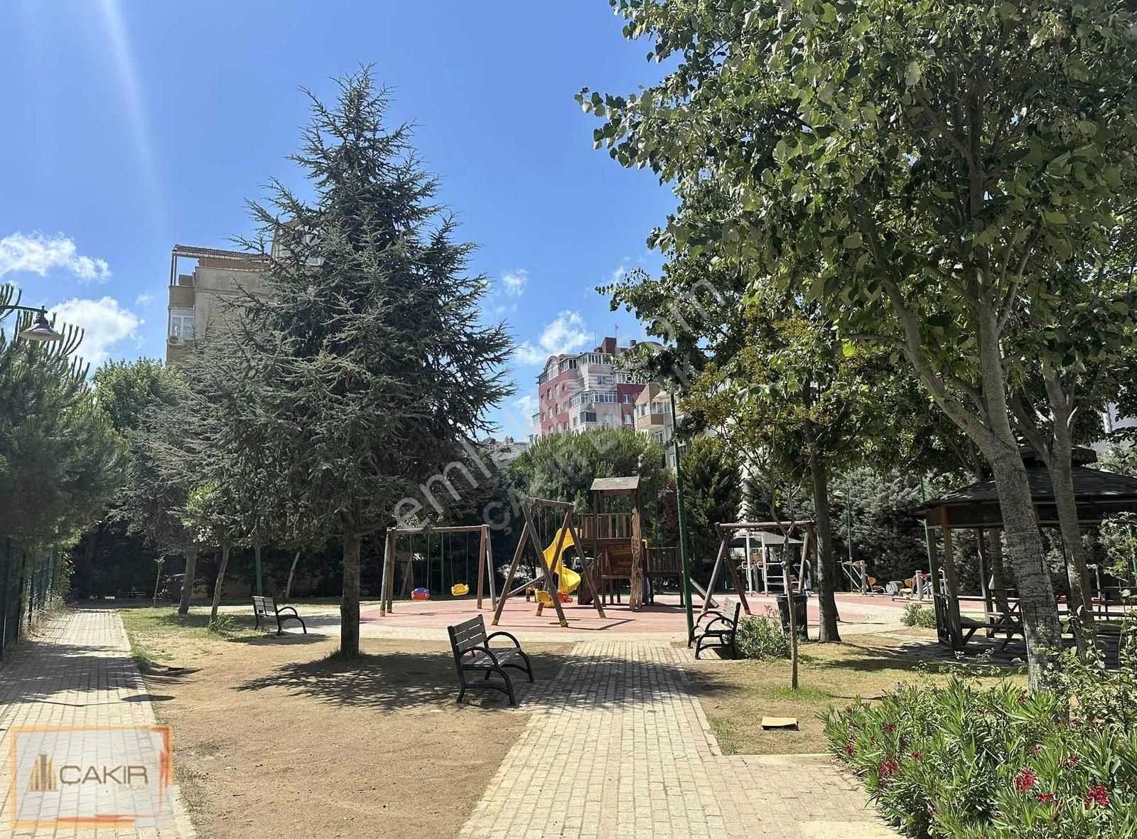 Başakşehir Onurkent Metro Yürüme Mesafesi Boş 2+1 Satılık Daire