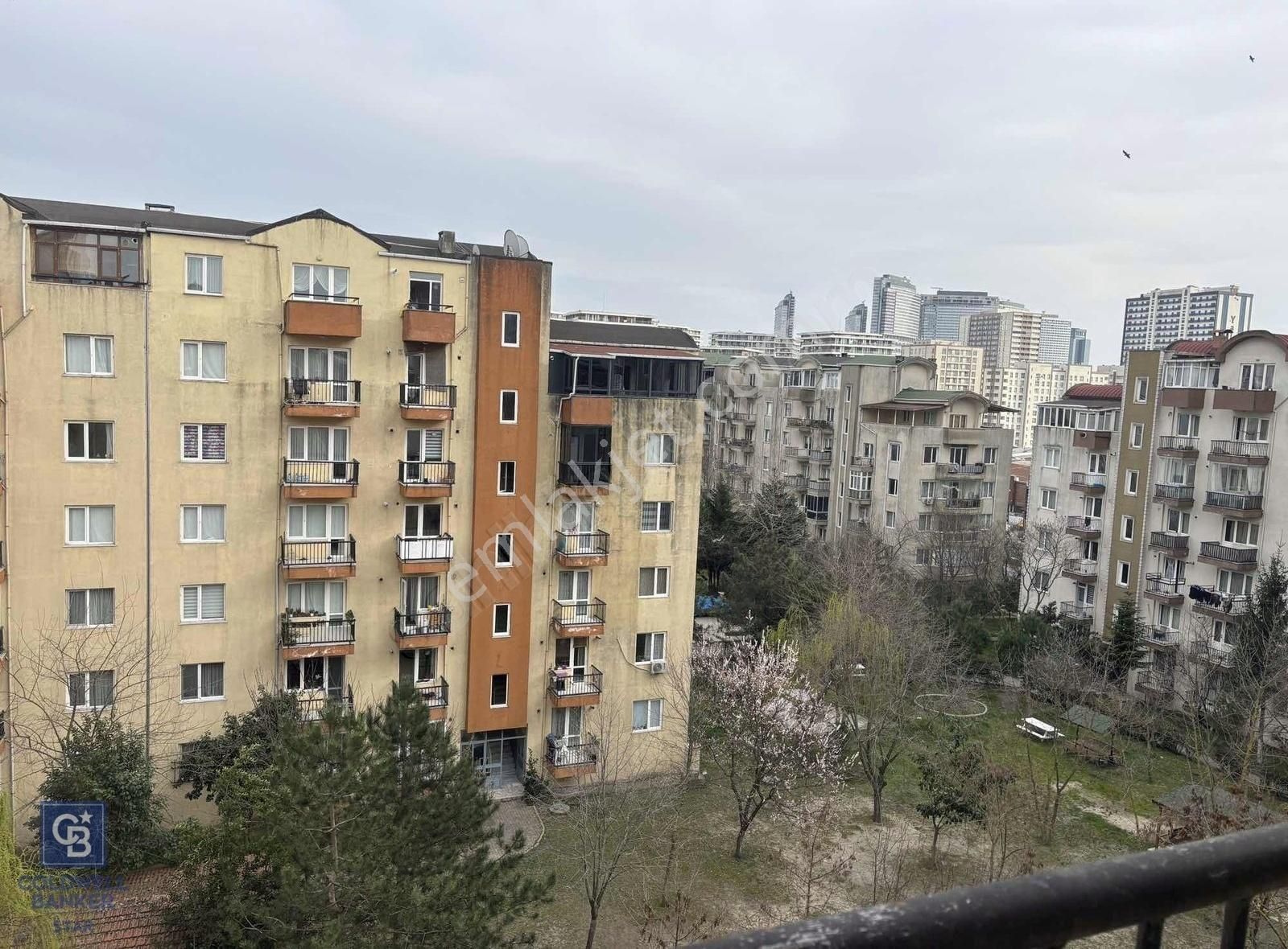 Bahçeşehir Boğazköy Doğailktaş Sitesi 4+1 Satılık Daire