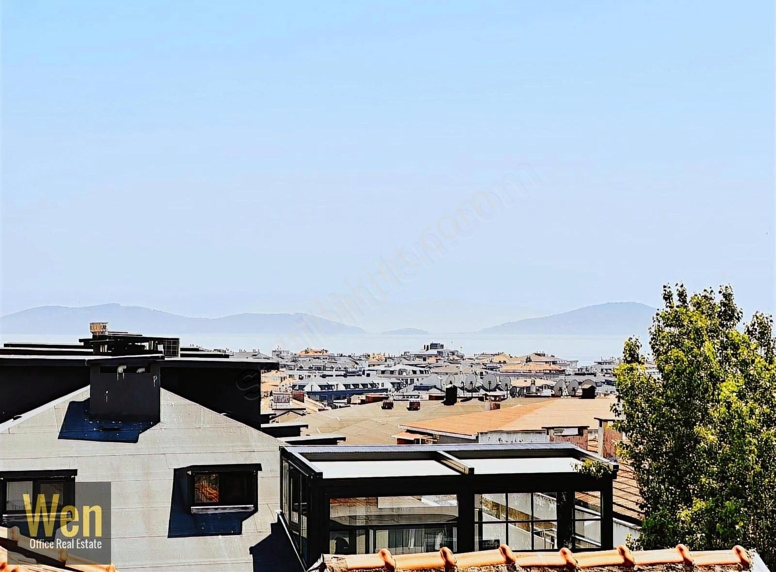 Maltepe Altıntepe,de Teraslı Deniz Manzaralı Ferah 3+1 Daire