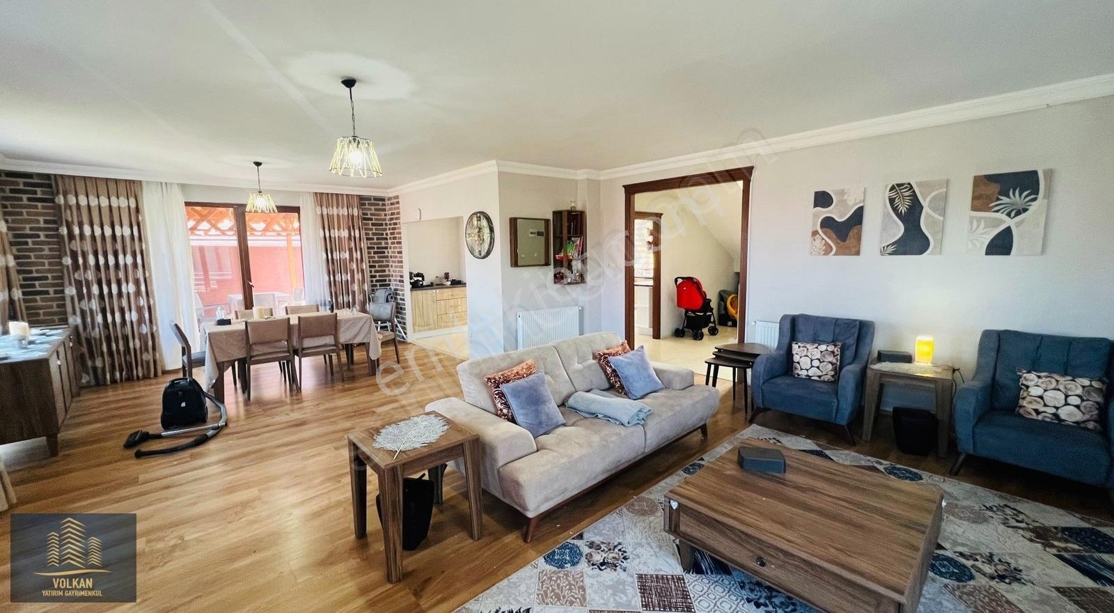 Deniz Manzaralı Site İçi Full Eşyalı Bahçeli Villa - Görsel 10