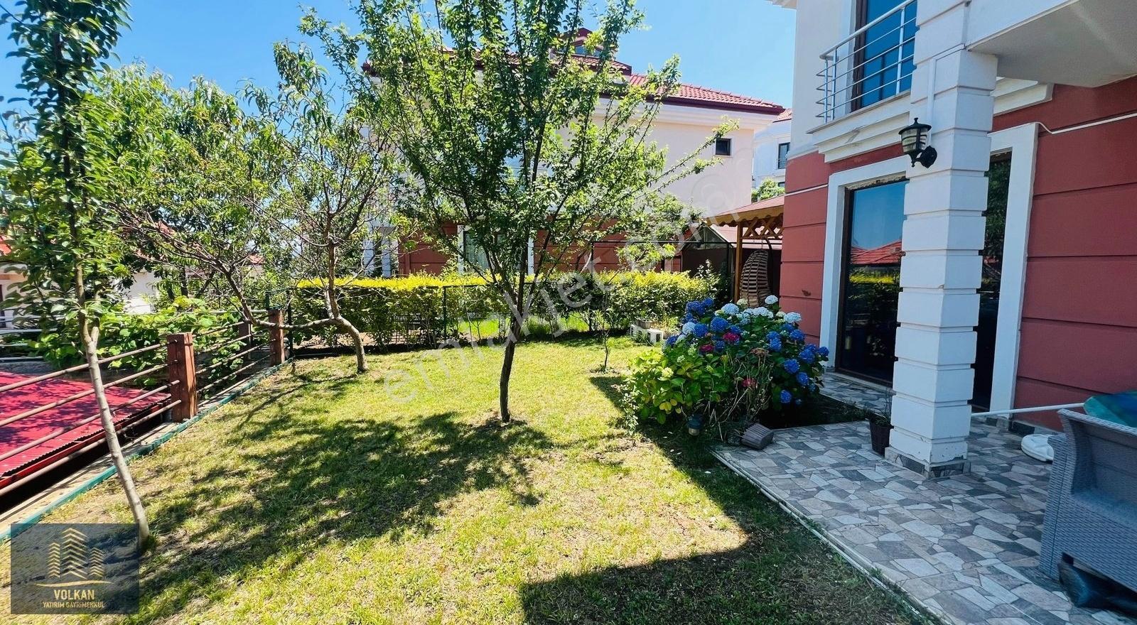 Deniz Manzaralı Site İçi Full Eşyalı Bahçeli Villa - Görsel 11