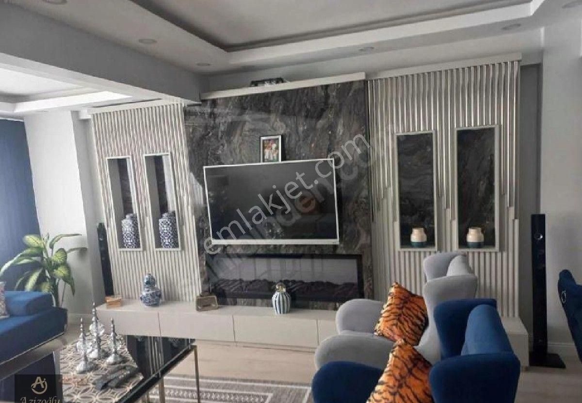 Azizoğlu Gayrimenkulden Üsküdar Valide Atik Mah Satılık 3+1daire