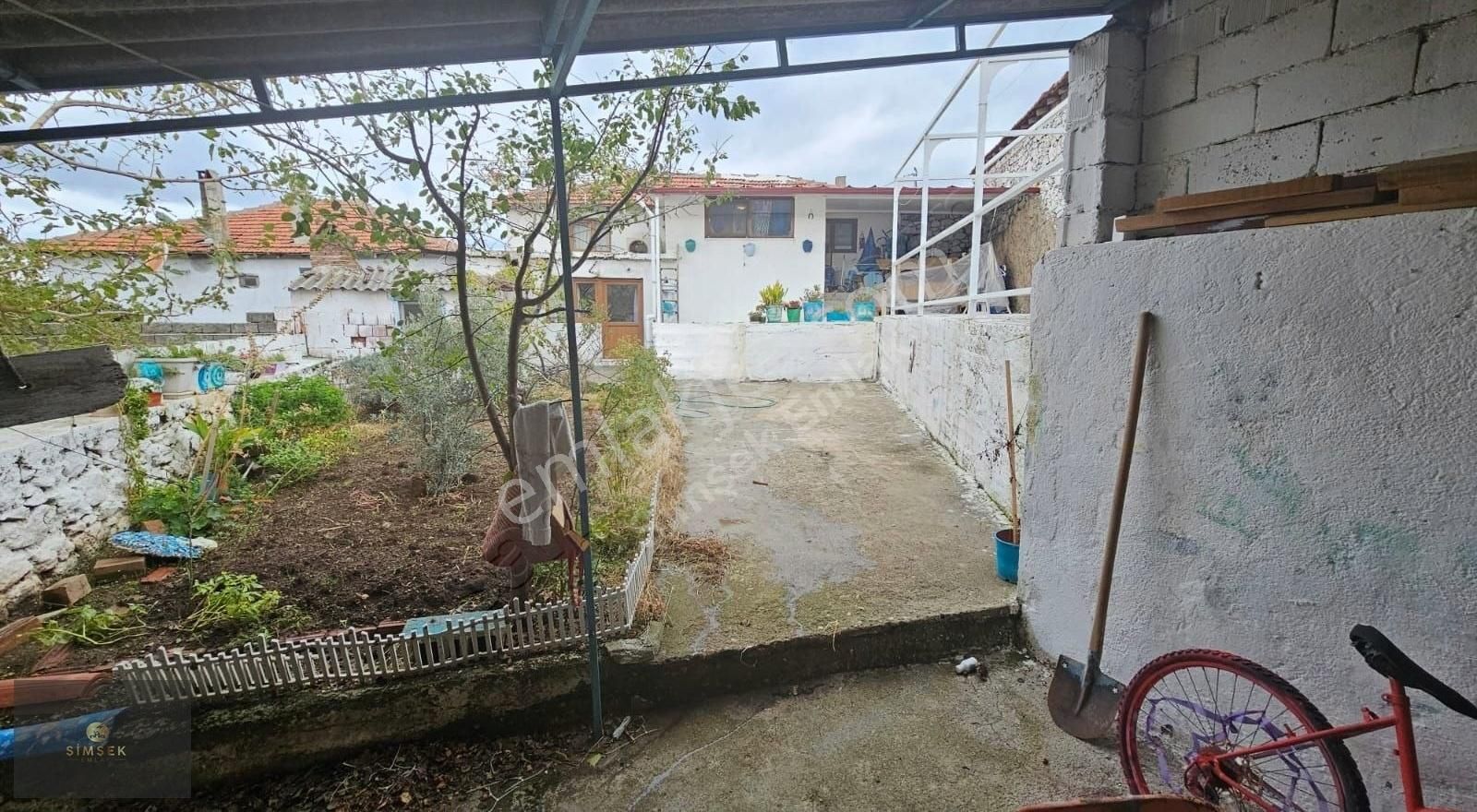 Şimşekten Dutluca Mahallesinde 350 Metre Arsa İçerisinde Köy Evi - Görsel 10