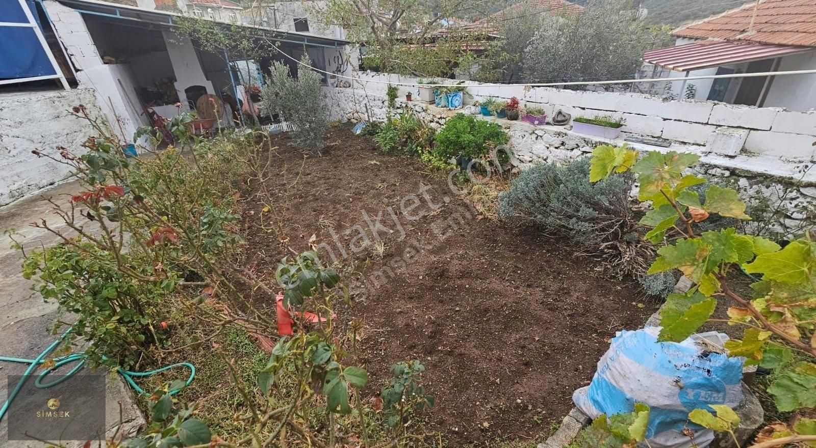 Şimşekten Dutluca Mahallesinde 350 Metre Arsa İçerisinde Köy Evi - Görsel 7