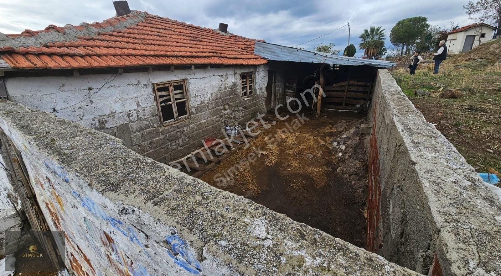 Şimşekten Dutluca Mahallesinde 350 Metre Arsa İçerisinde Köy Evi - Görsel 2