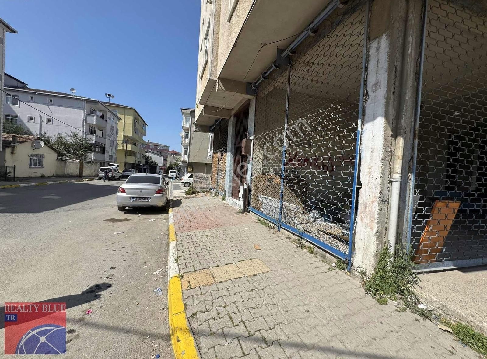 Sultanbeyli Mehmet Akif Mah De Cadde Üzerinde Satılık Dükan