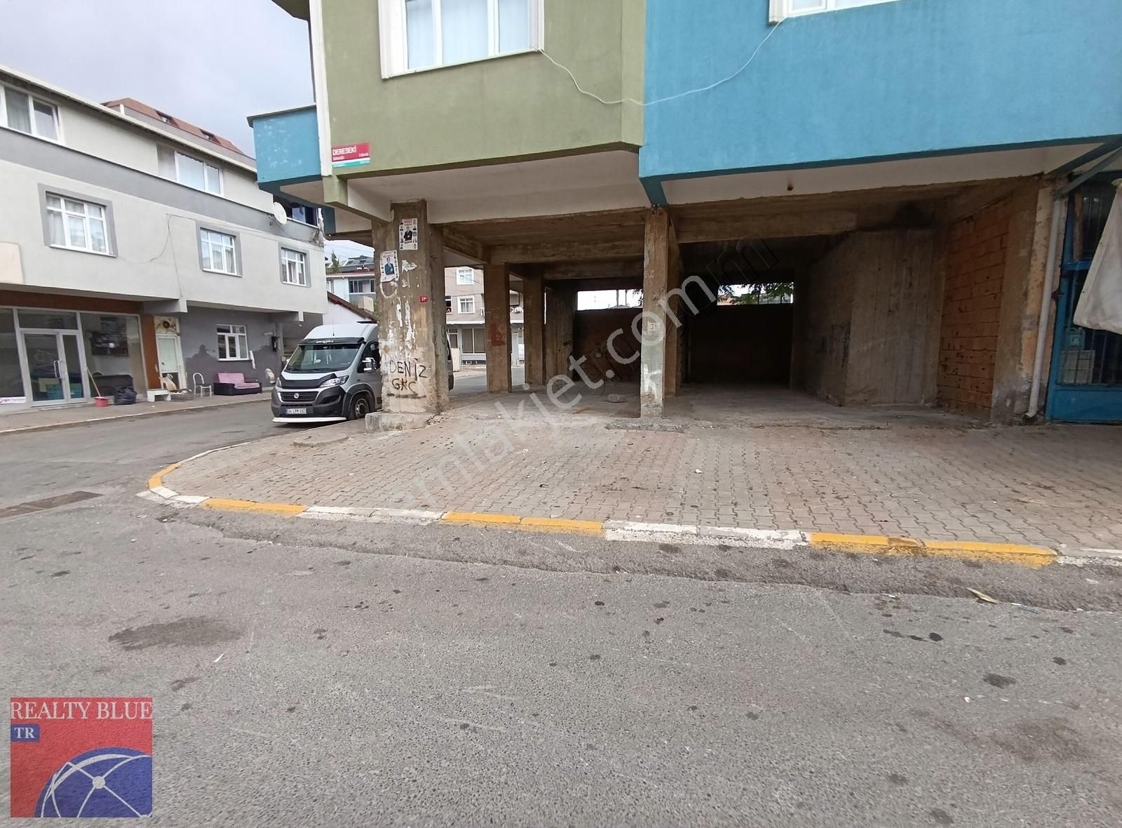 Sultanbeyli Orhangazi Mah De 80 M2 Kiralık Dükkan