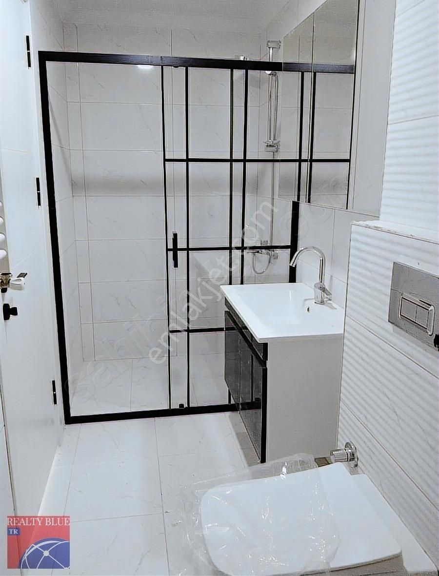 Sultanbeyli Merkezde Kiralık 2+1 Daire