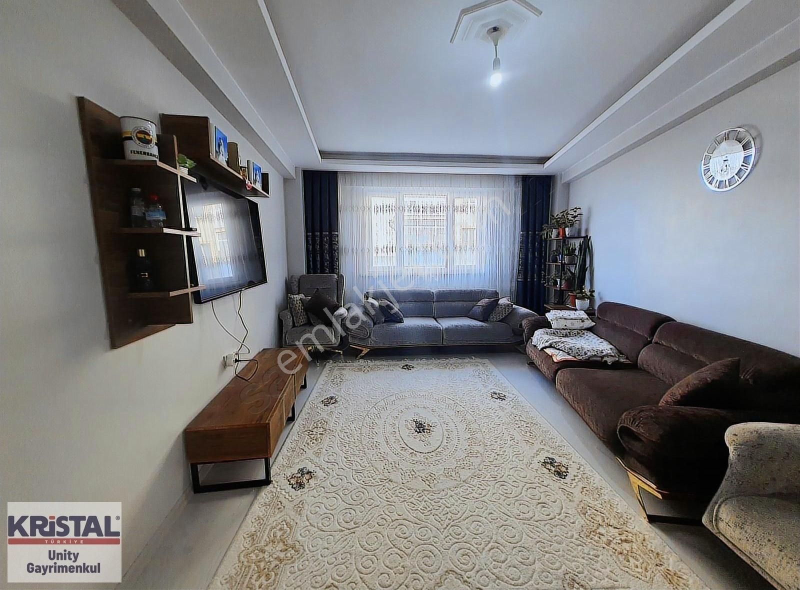 Kr Unıy'den Emek Mahallesinde Satılık 2+1 Daire