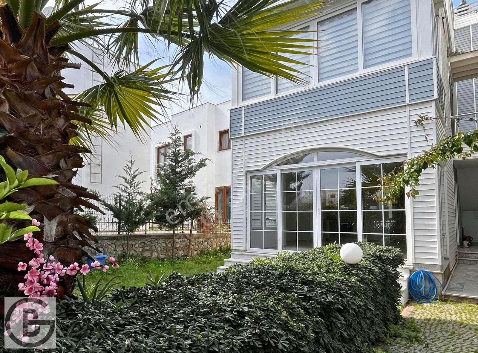 *bahçeli 2+1 Daire *bodrum Turgutreis *bahçe Katı *75 M²