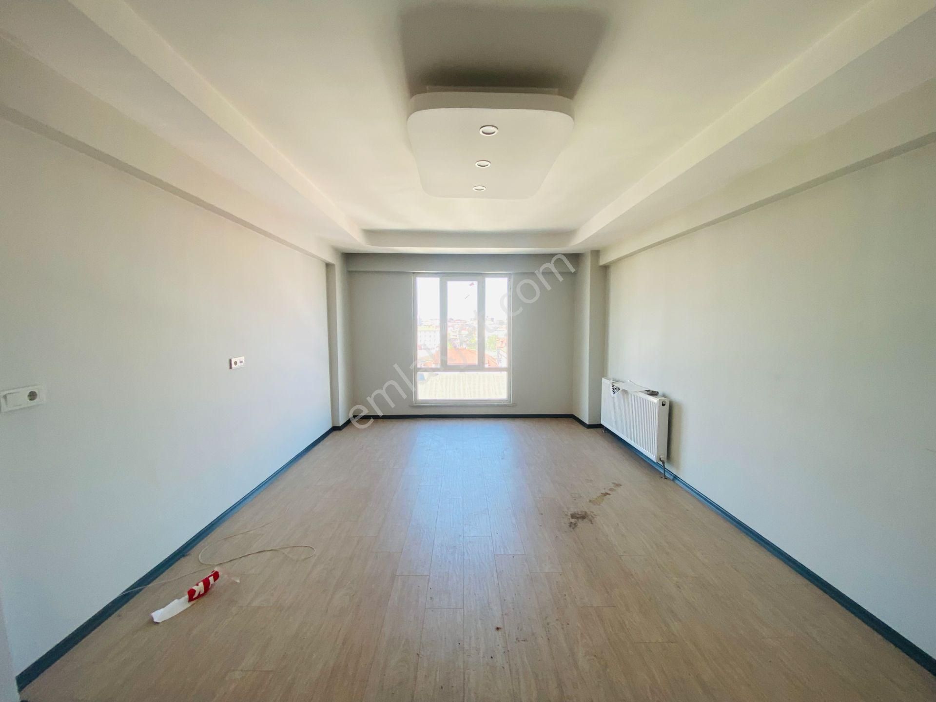 Güven'den Butik Sitede Kombili, Ankastreli Kiralık 2+1 Daire