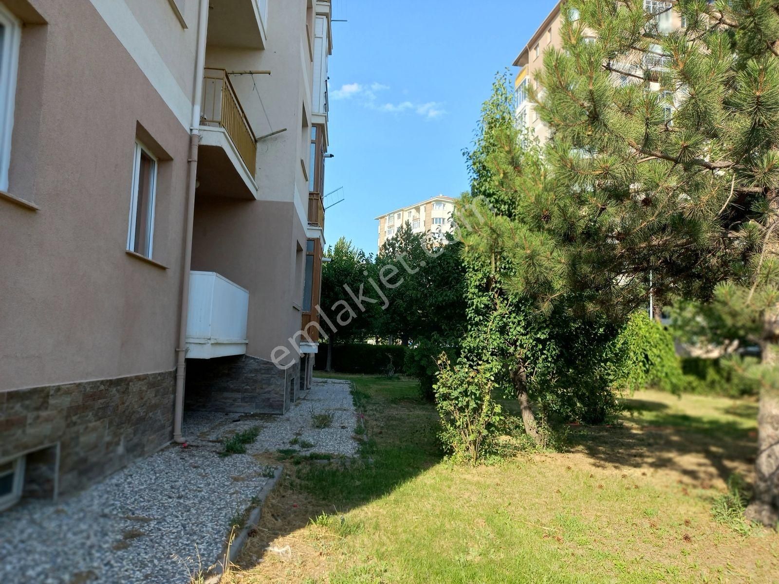 Kr Unity Batıkent Mh Çınar Apt 3+1 Satılık Fırsat Daire