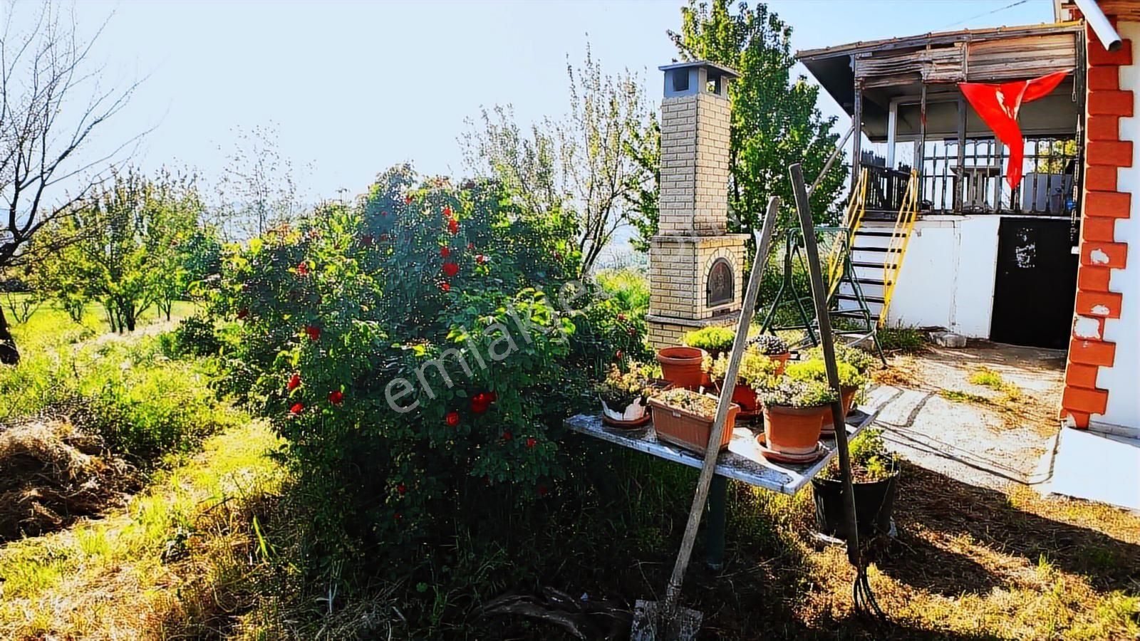 Karamürsel Yalakdere'de 7442m2 Arazi + İskanlı Ev Dahil Tek Tapu