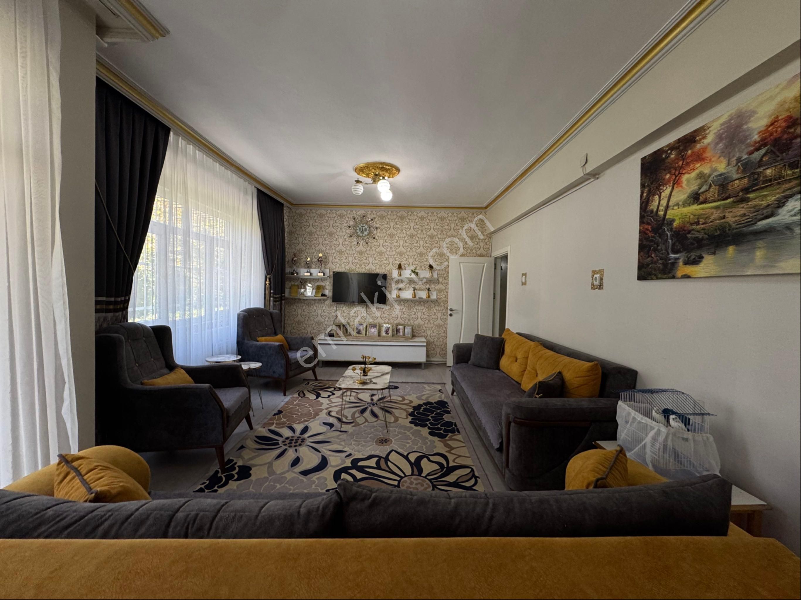 Ofis Askerlik Şubesi Yanı Satılık 3+1 Bakımlı Daire