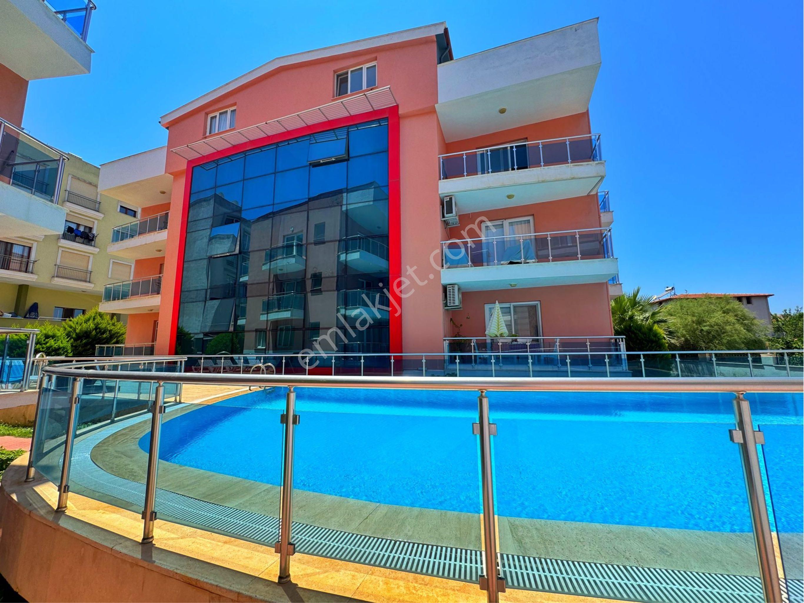 Kuşadası Davutlarda 3+1 Yeni Havuzlu Sitede Şok Fiyat Daire
