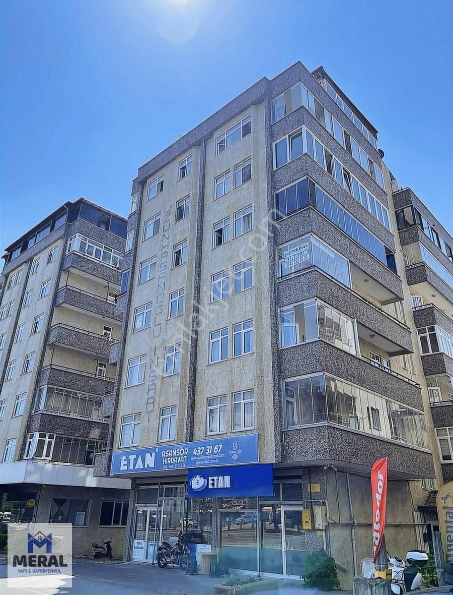 Meral Yapı&gayrimenkulden Atatürk Bul.cephe Kiralık 3+1