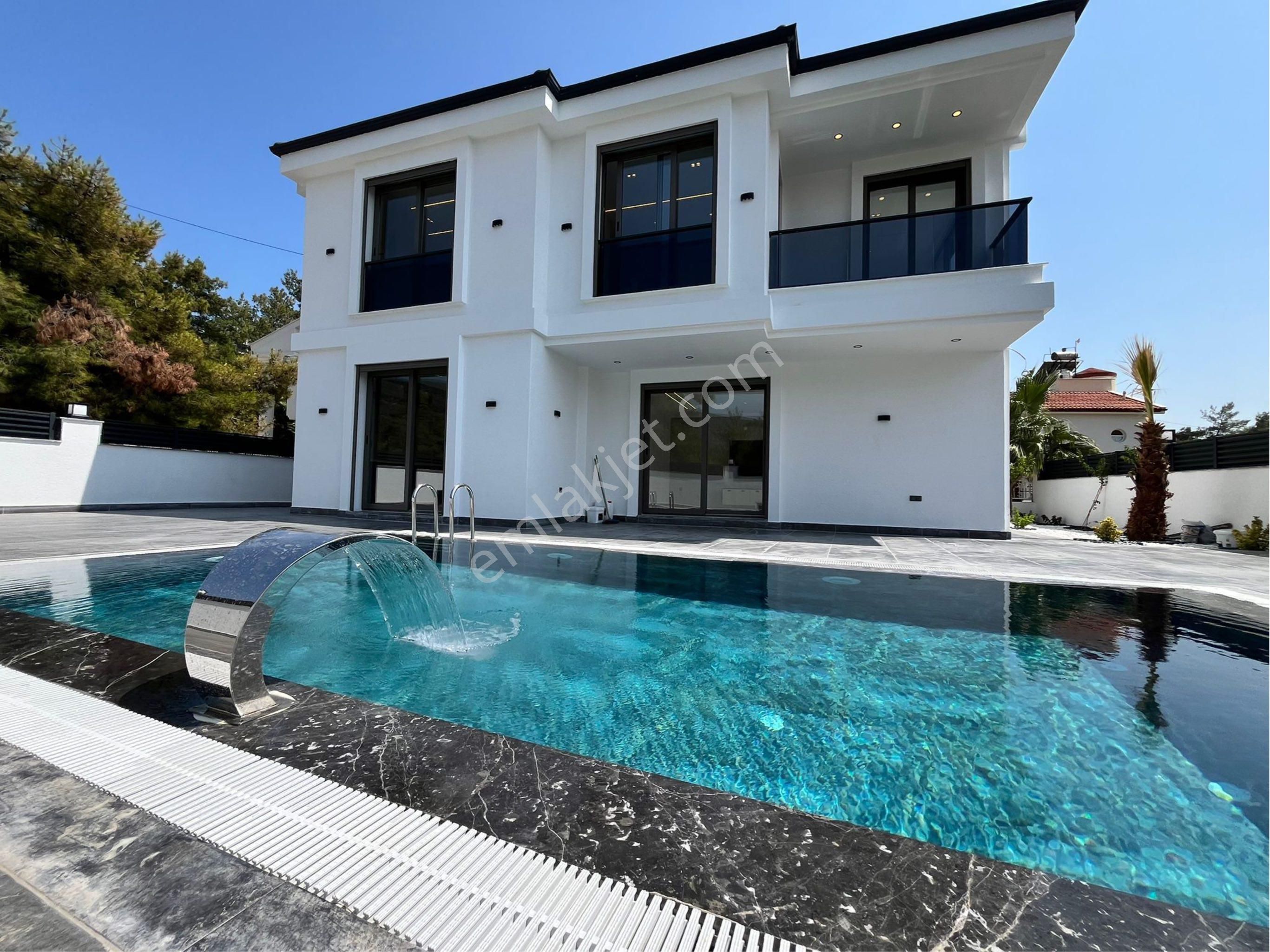 Didim Akbükte Sıfır Tam Müstakil Villa