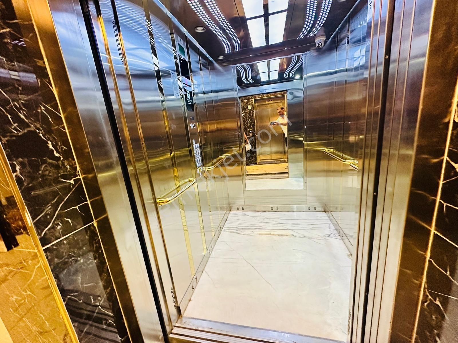 Dinç Emlaktan Satılık Ultra Lüks 1+1 Daire Havuzlu Site İçi - Görsel 32