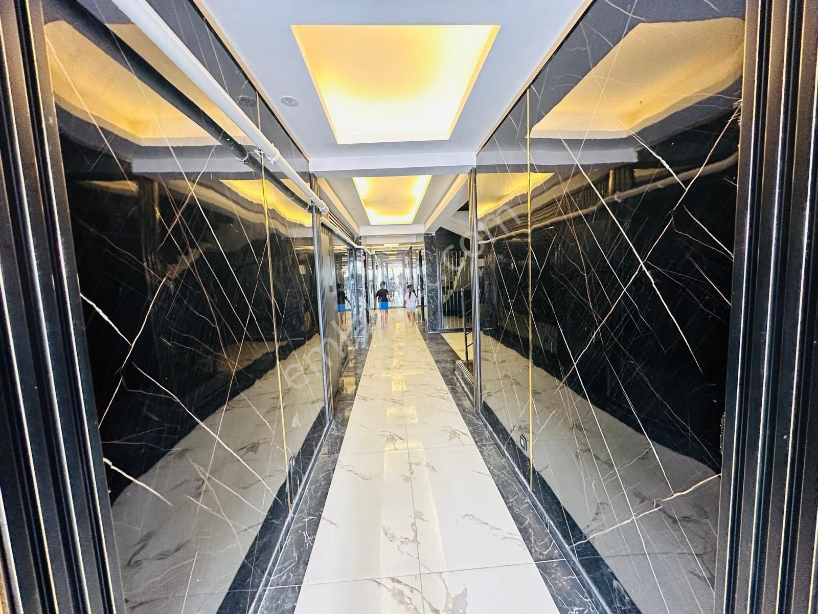 Dinç Emlaktan Satılık Ultra Lüks 1+1 Daire Havuzlu Site İçi - Görsel 24