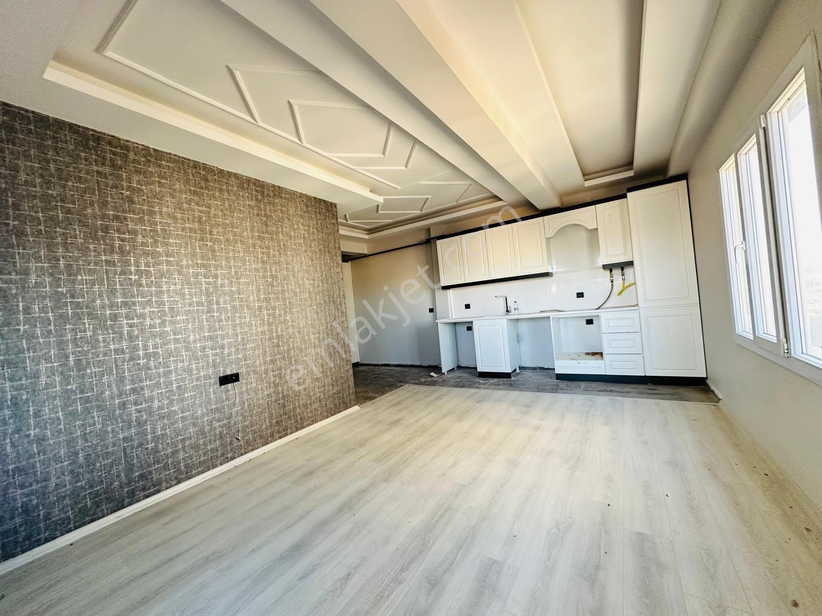 Dinç Emlaktan Satılık Ultra Lüks 1+1 Daire Havuzlu Site İçi - Görsel 4