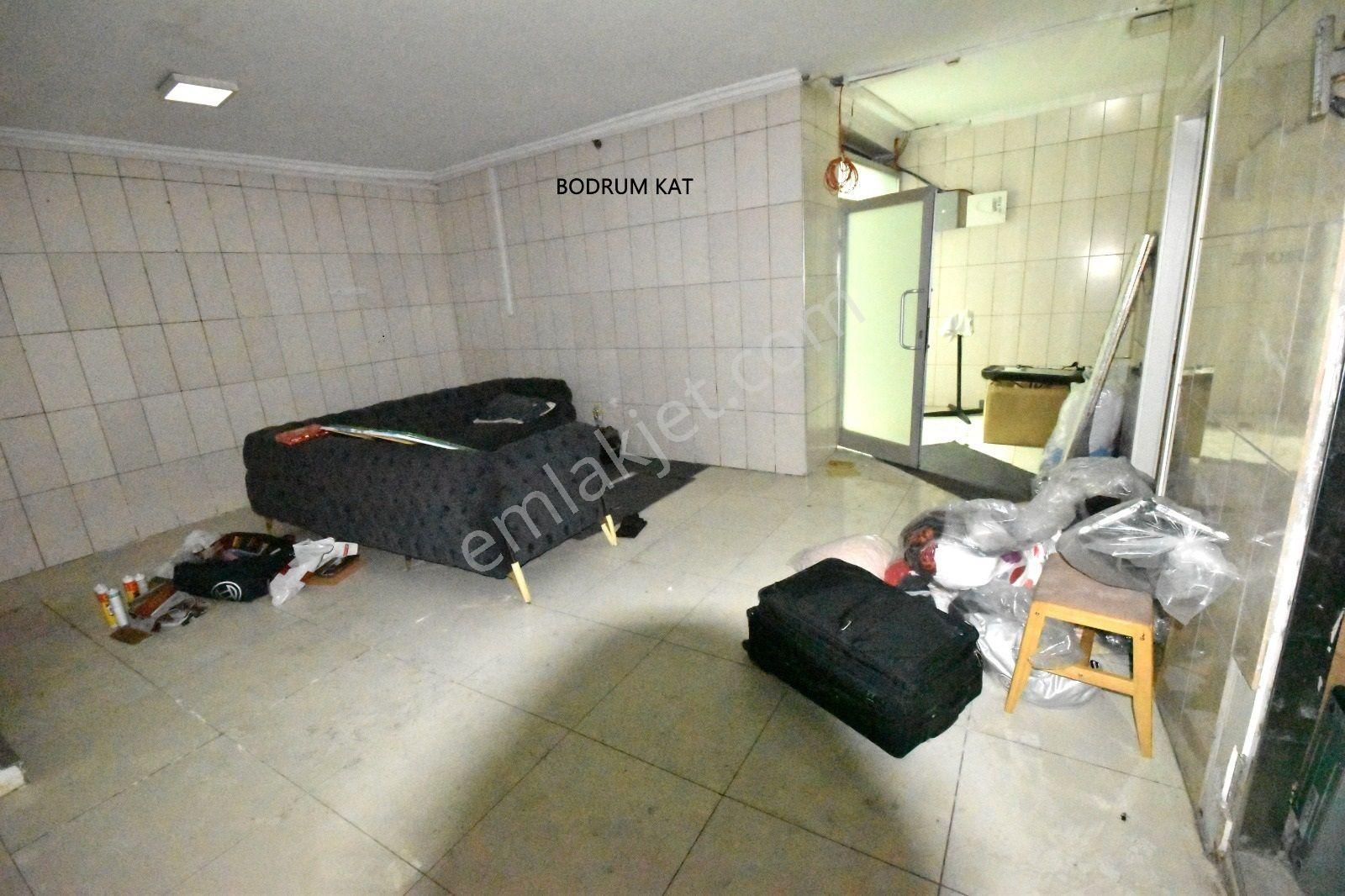 Seba'da Sefaköy Merkez'de Cadde Üzeri Kiralık 550m2 5 Katlı Bina - Görsel 27