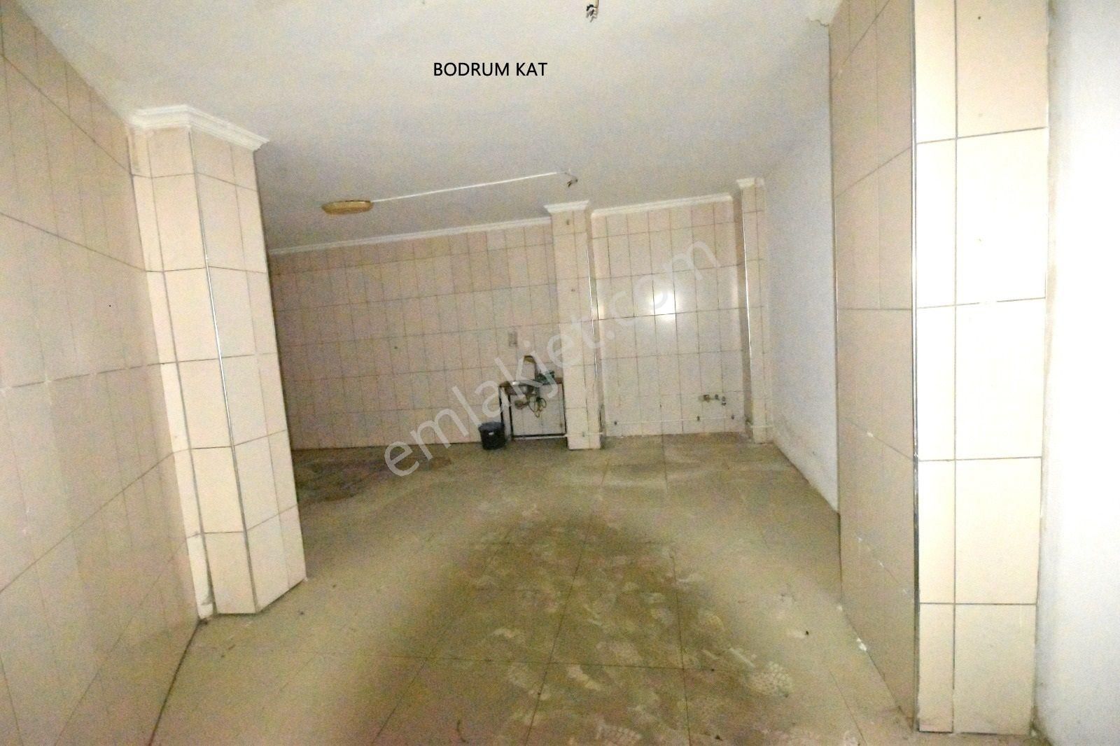 Seba'da Sefaköy Merkez'de Cadde Üzeri Kiralık 550m2 5 Katlı Bina - Görsel 28