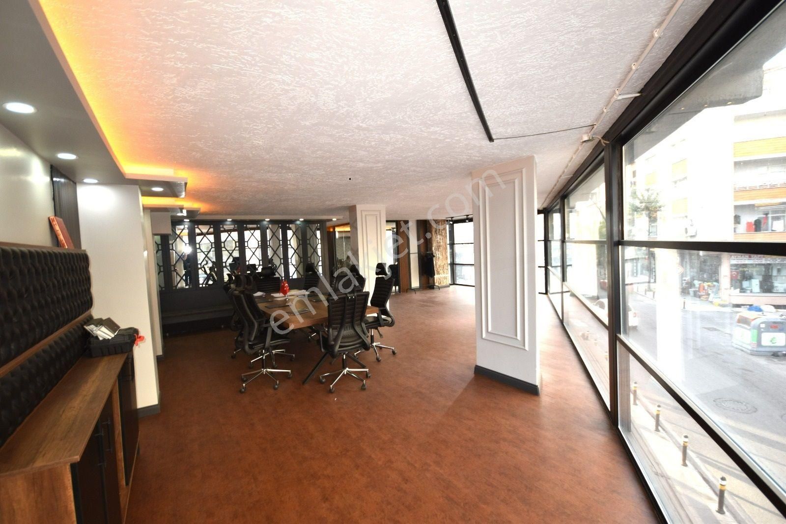 Seba'da Sefaköy Merkez'de Cadde Üzeri Kiralık 550m2 5 Katlı Bina - Görsel 17