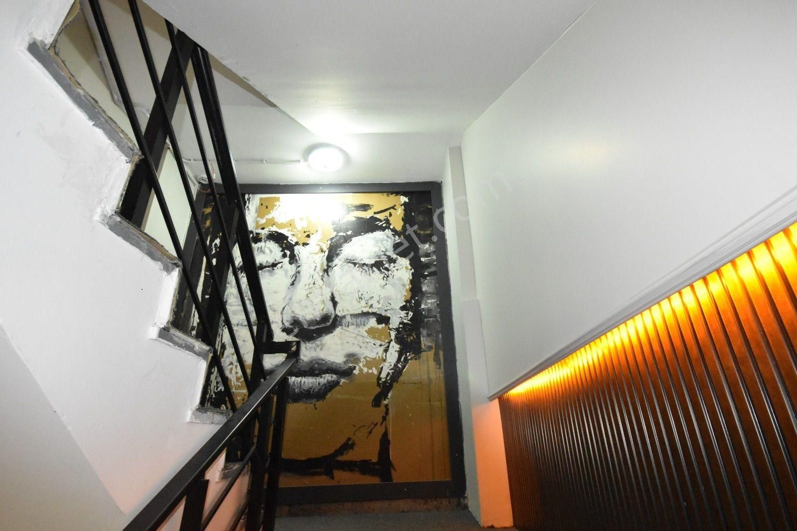 Seba'da Sefaköy Merkez'de Cadde Üzeri Kiralık 550m2 5 Katlı Bina - Görsel 30