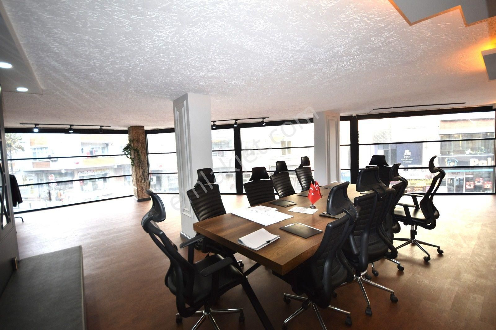 Seba'da Sefaköy Merkez'de Cadde Üzeri Kiralık 550m2 5 Katlı Bina - Görsel 18