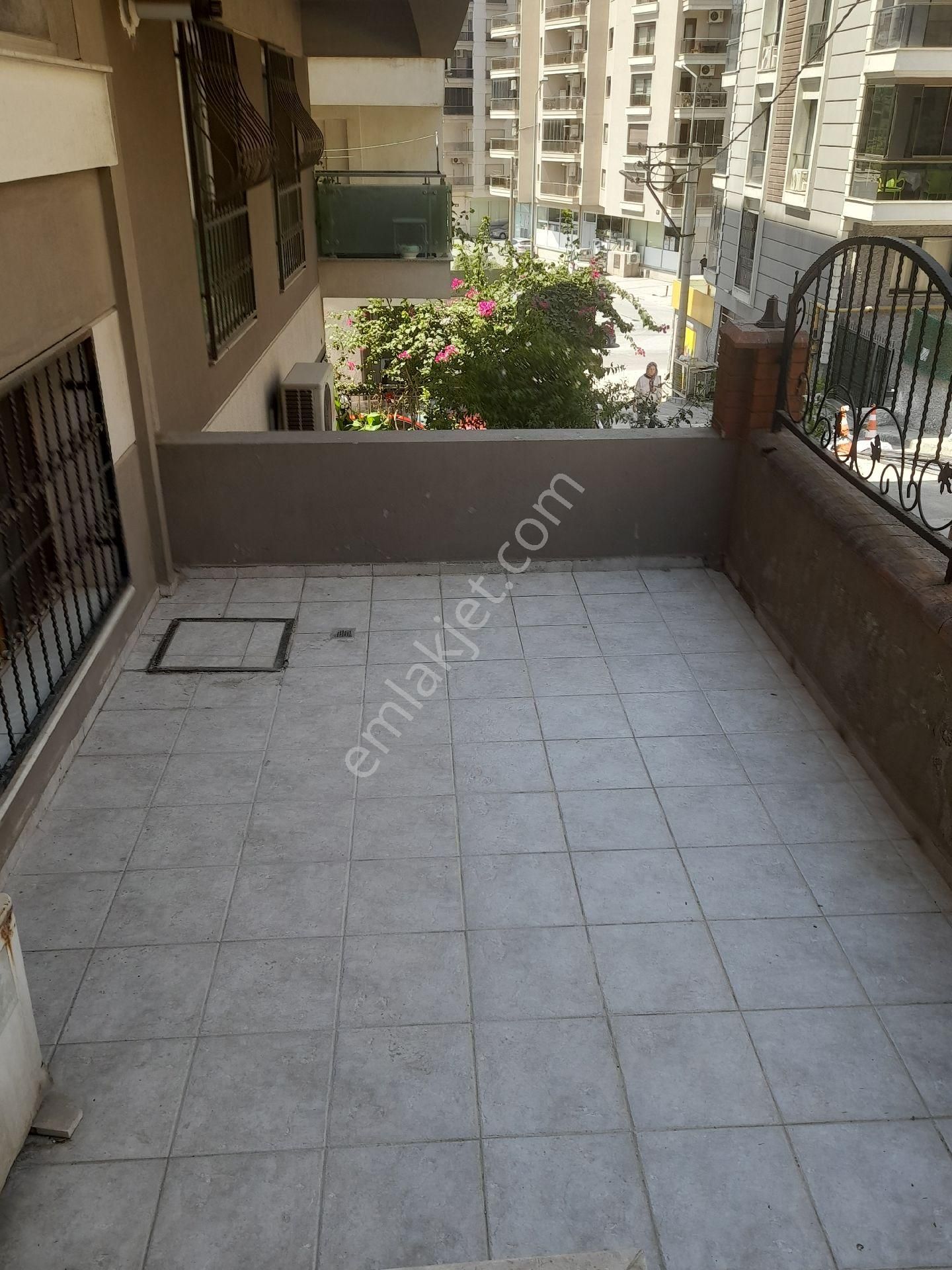 İzmir Zafertepe Mah De 2+1,ful Eşyalı, Klimalı, Lüks Daire - Görsel 2