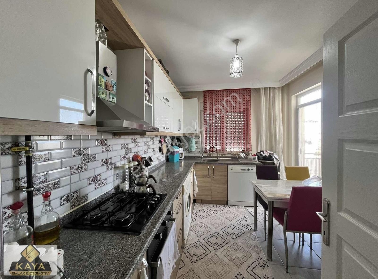 Migrosa Caddeye Çok Yakın Satılık 2+1 Doğalgazlı 100 M2 Daire