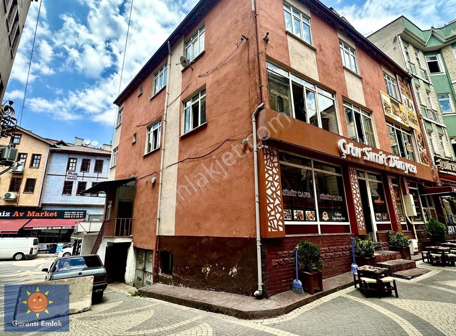 Garanti Emlaktan Merkezde Daire& İşyeri Nitelikli 2+1 Daireler