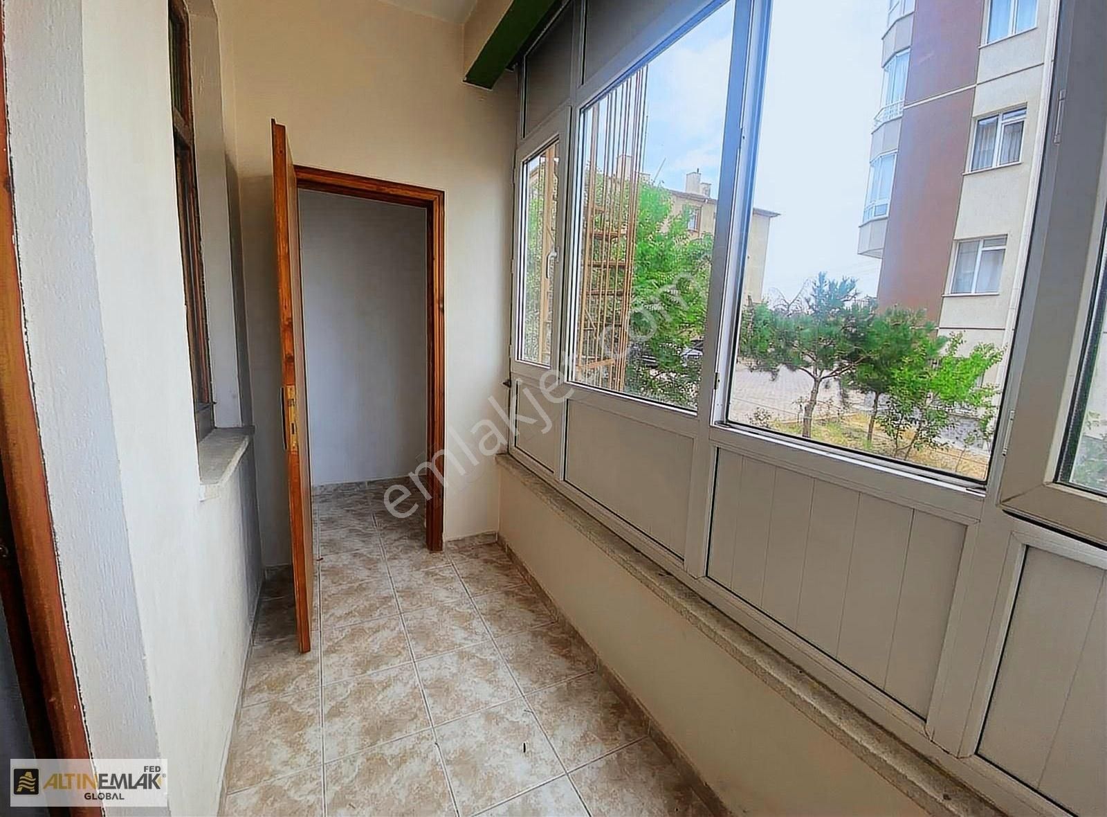 Millet Bahçesi Yakınında 3+1 Satılık Daire