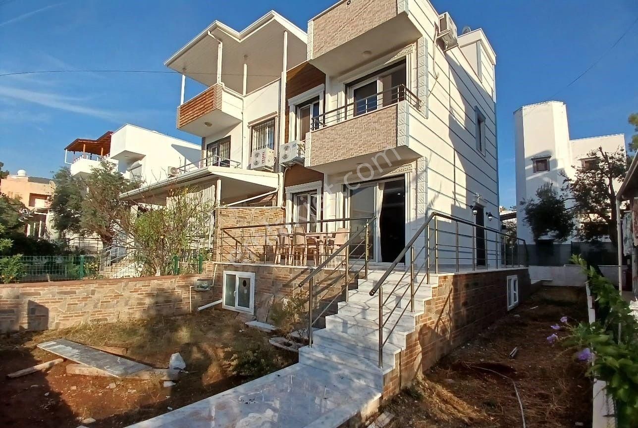 Remax Cool'dan Deniz Ve Doğa Manzaralı 3+1 Eşyalı Villa - Görsel 2