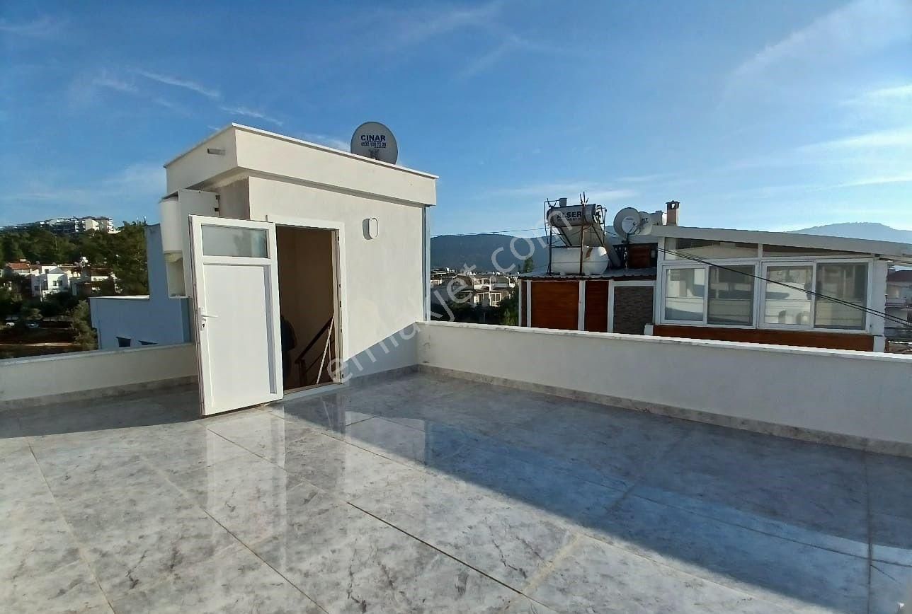 Remax Cool'dan Deniz Ve Doğa Manzaralı 3+1 Eşyalı Villa - Görsel 31