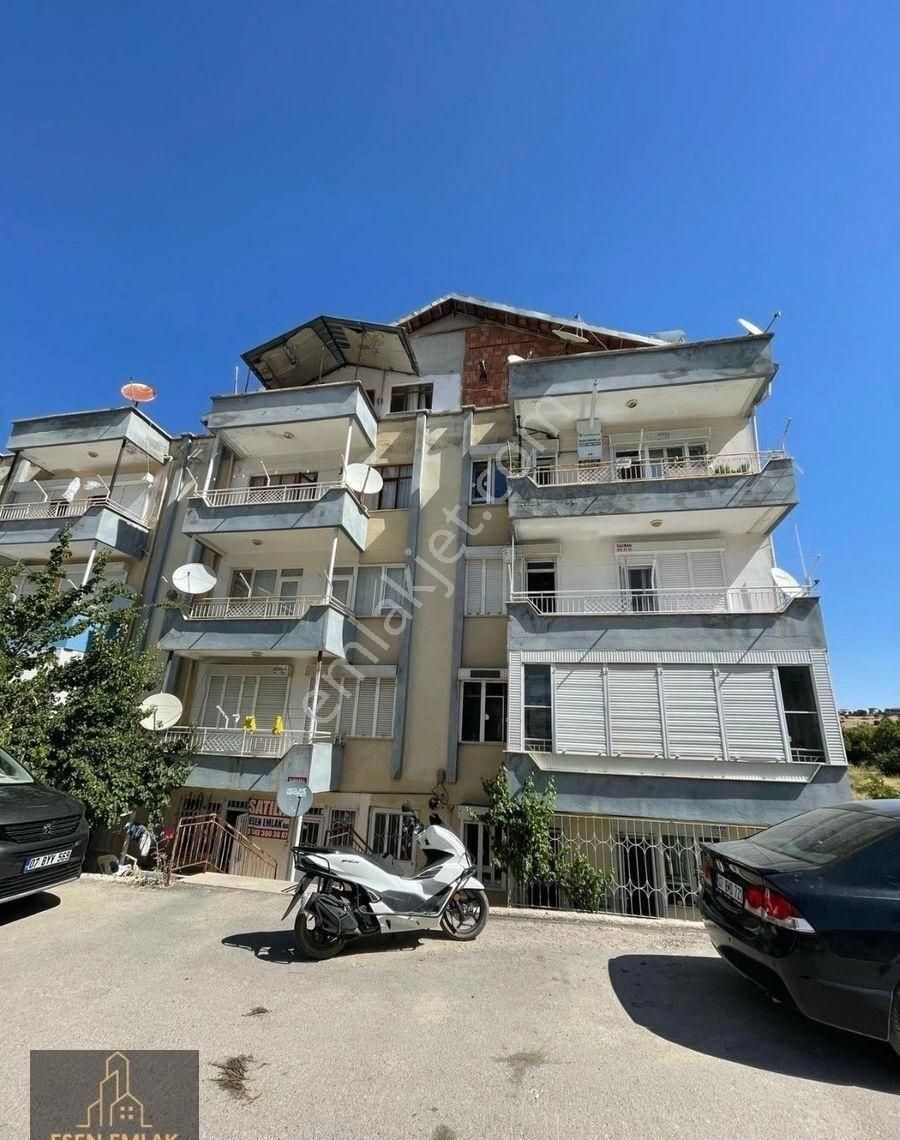 Antalya Elmalı İlçesinde Meslek Lisesi Yanında 3+1 Sobalı Satılık Daire
