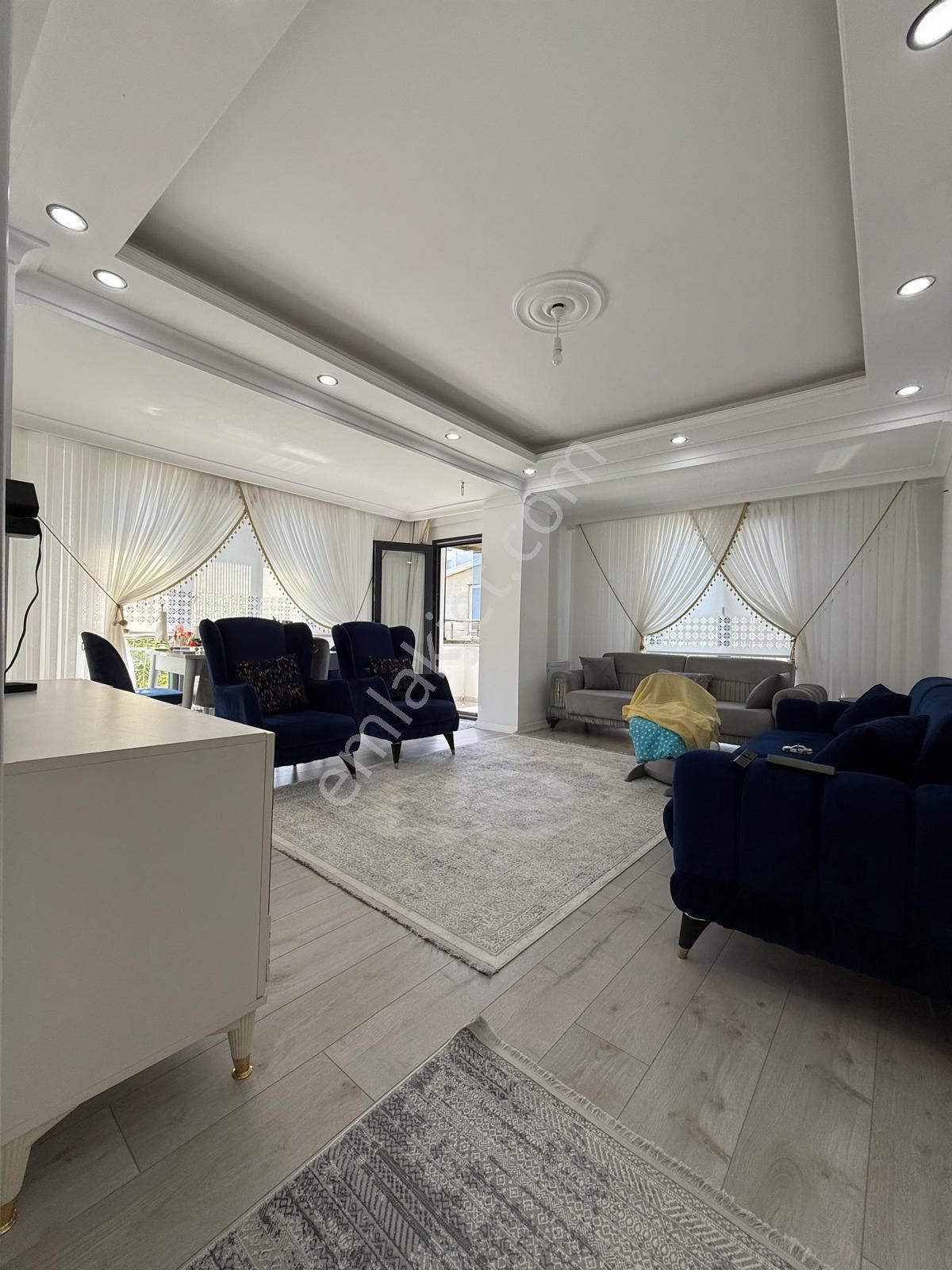 Başakşehir Altınşehir Mahallesinde Satılık 3+1 Arakat