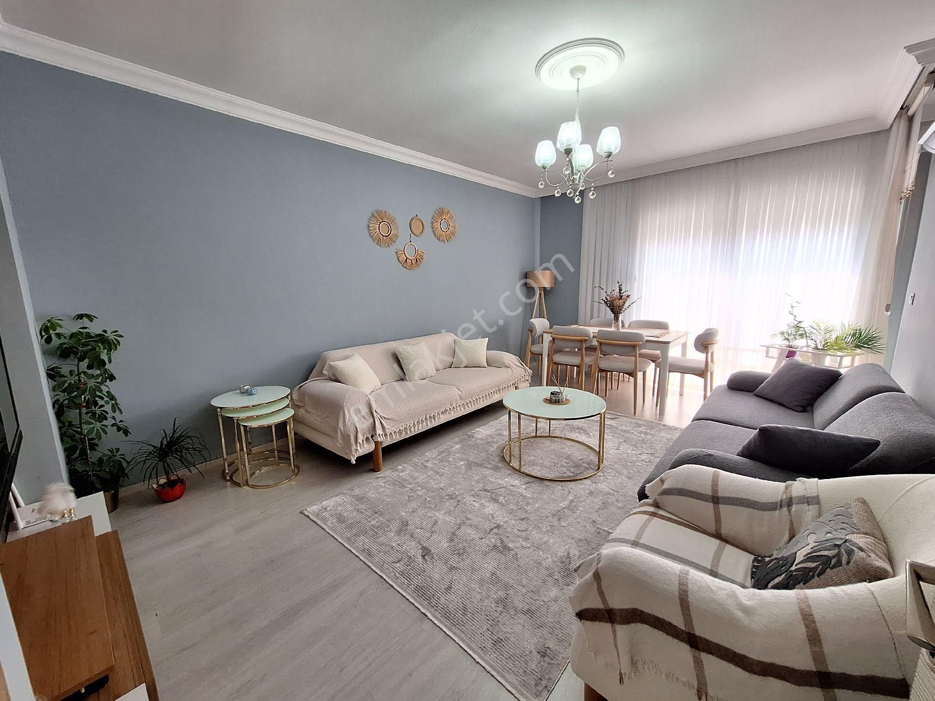 Teomanpaşa Da Bakımlı Köşe Arakat 3+1 Satılık