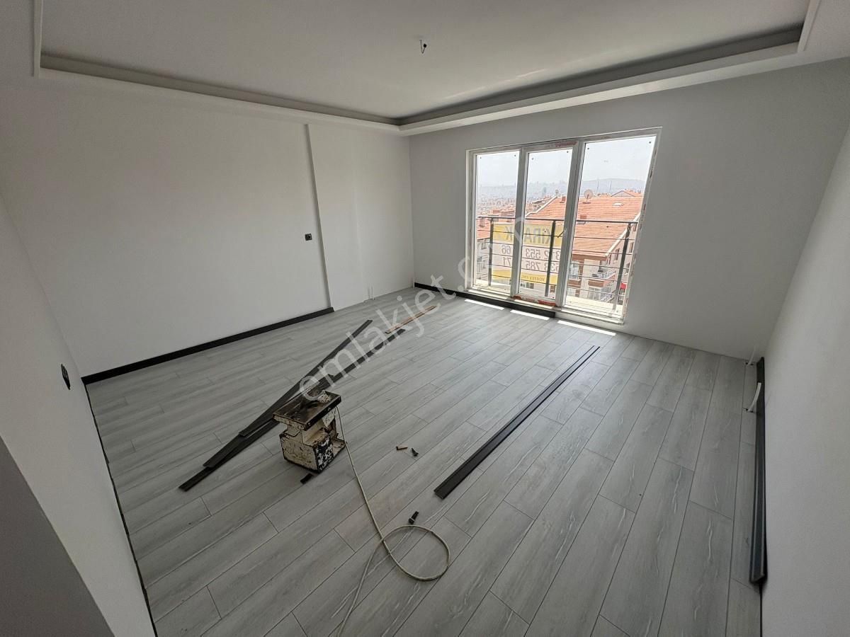 Keçiören İncirli Mahallesinde 3+1 Sıfır Kiralık Ara Kat Daire