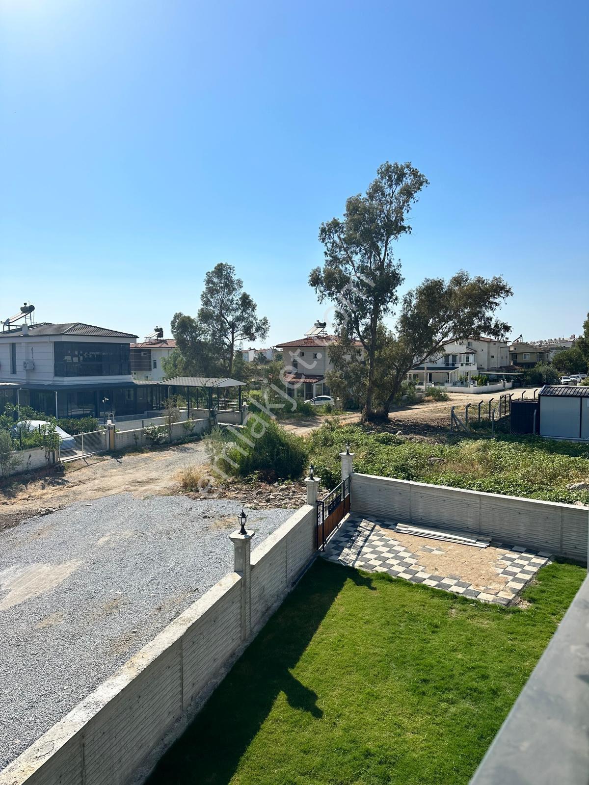 Güzelçamlı'da Denize 400 Metre Mesafe'de Özel Havuzlu 4+1 Satılık Villa - Görsel 23
