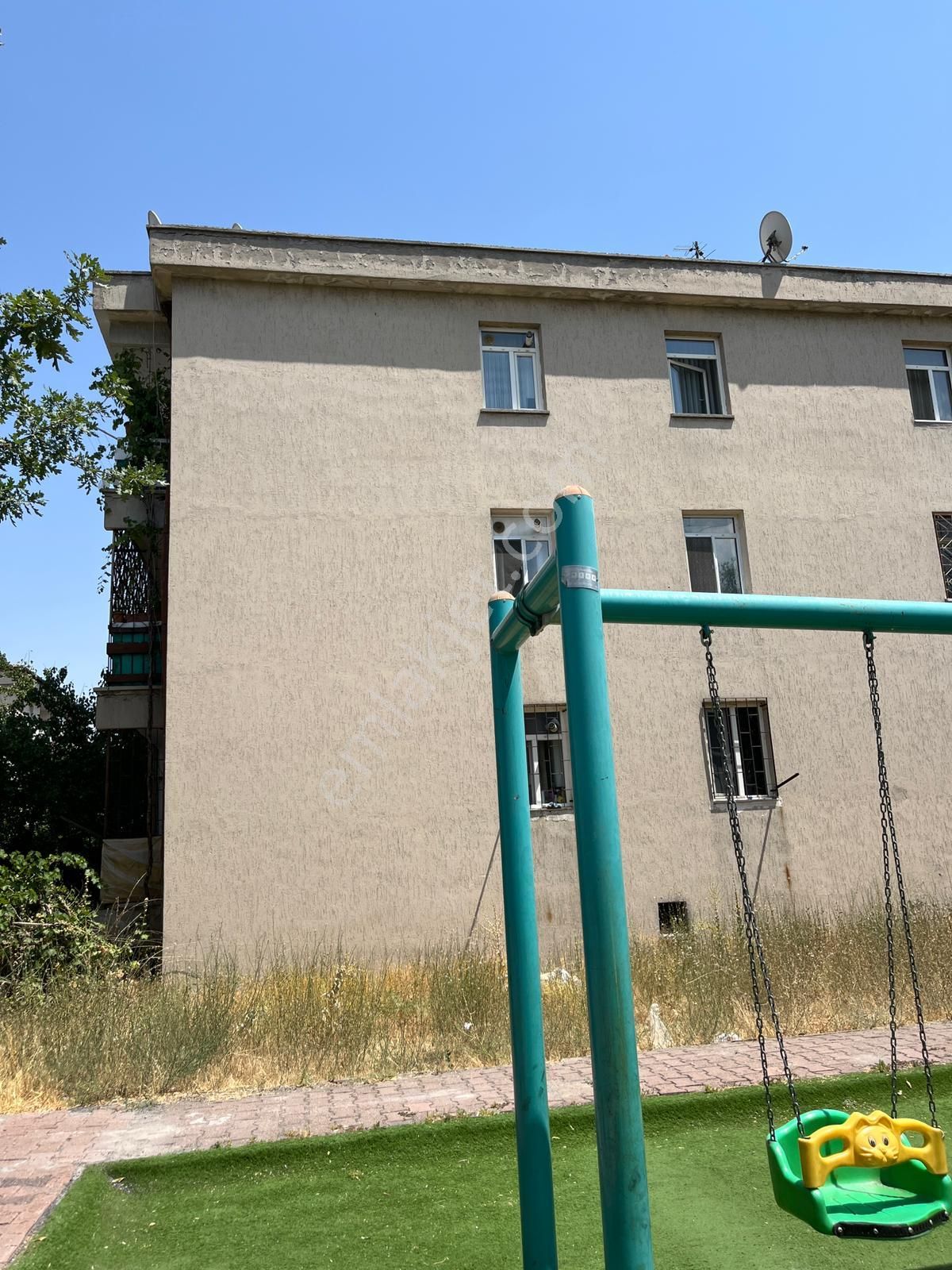Esenyurt Girişi Millet Bahçesi Karşısı Satılık Daire Güzel Konum